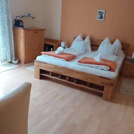 Zum Siebenschlaefer בית חווה *