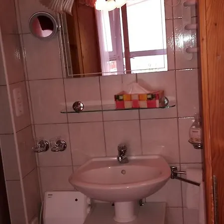 Zum Siebenschlaefer Farm stay