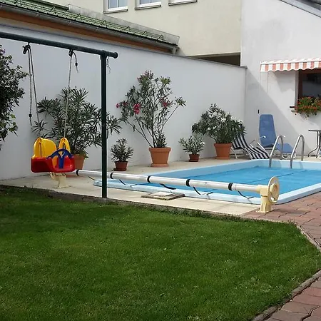 Zum Siebenschlaefer Farm stay