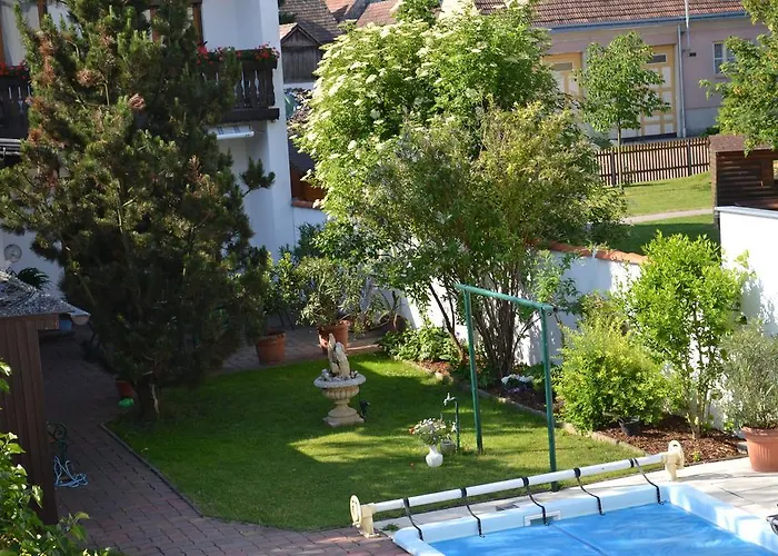 Zum Siebenschlaefer Farm stay *